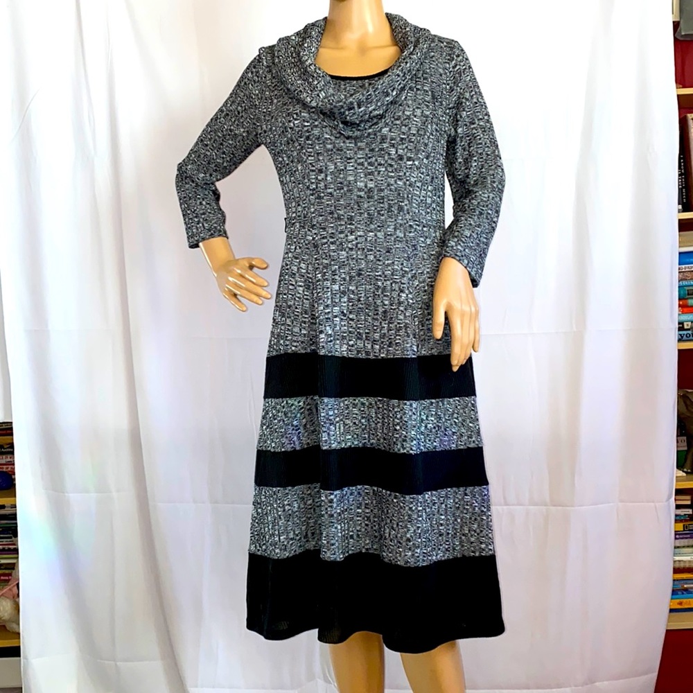 🐝Robbie Bee Signature Gray Black Stripe Rib Cowl Sweater Midi Zoom Dress Small